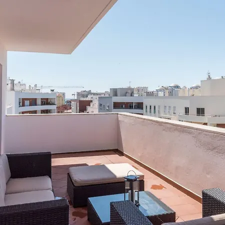 Apartment Lovelystay - Spacious In - Balcony And Bbq